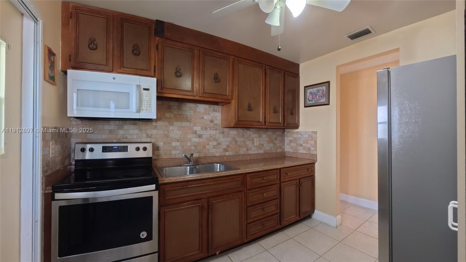 Pinewood Condominium - Residential