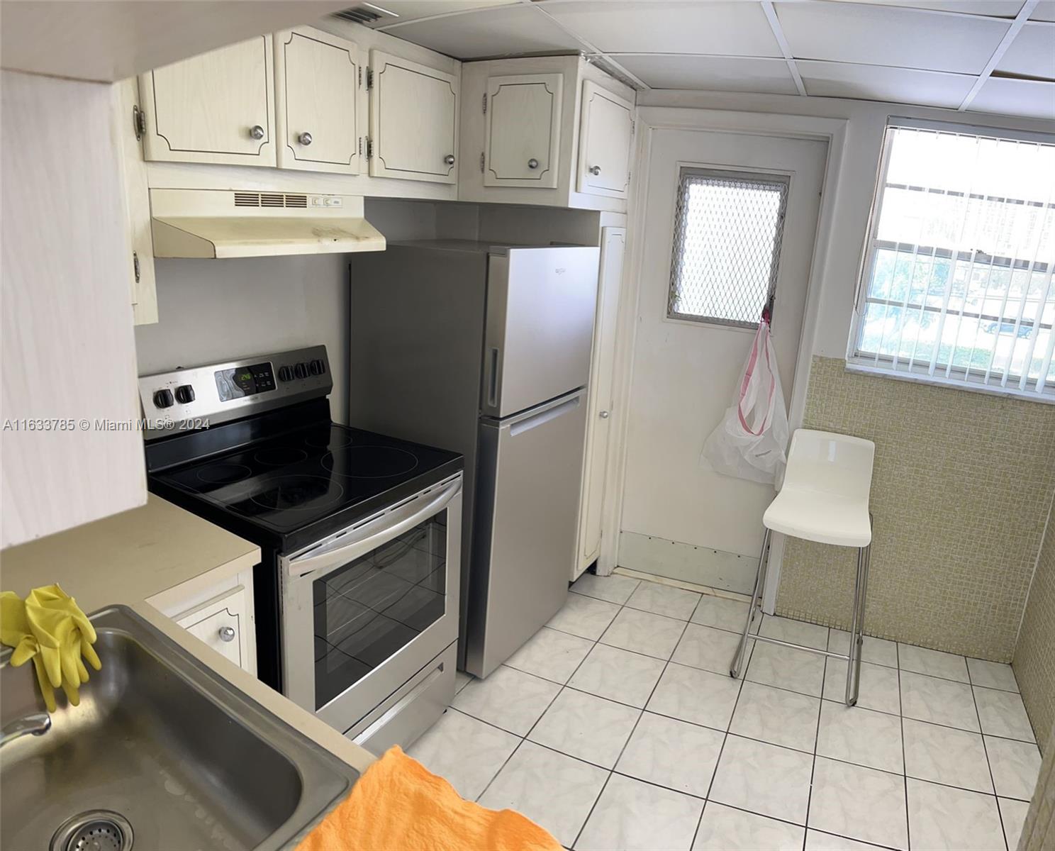 BISC LAKE GARDENS CONDO N - Residential Lease