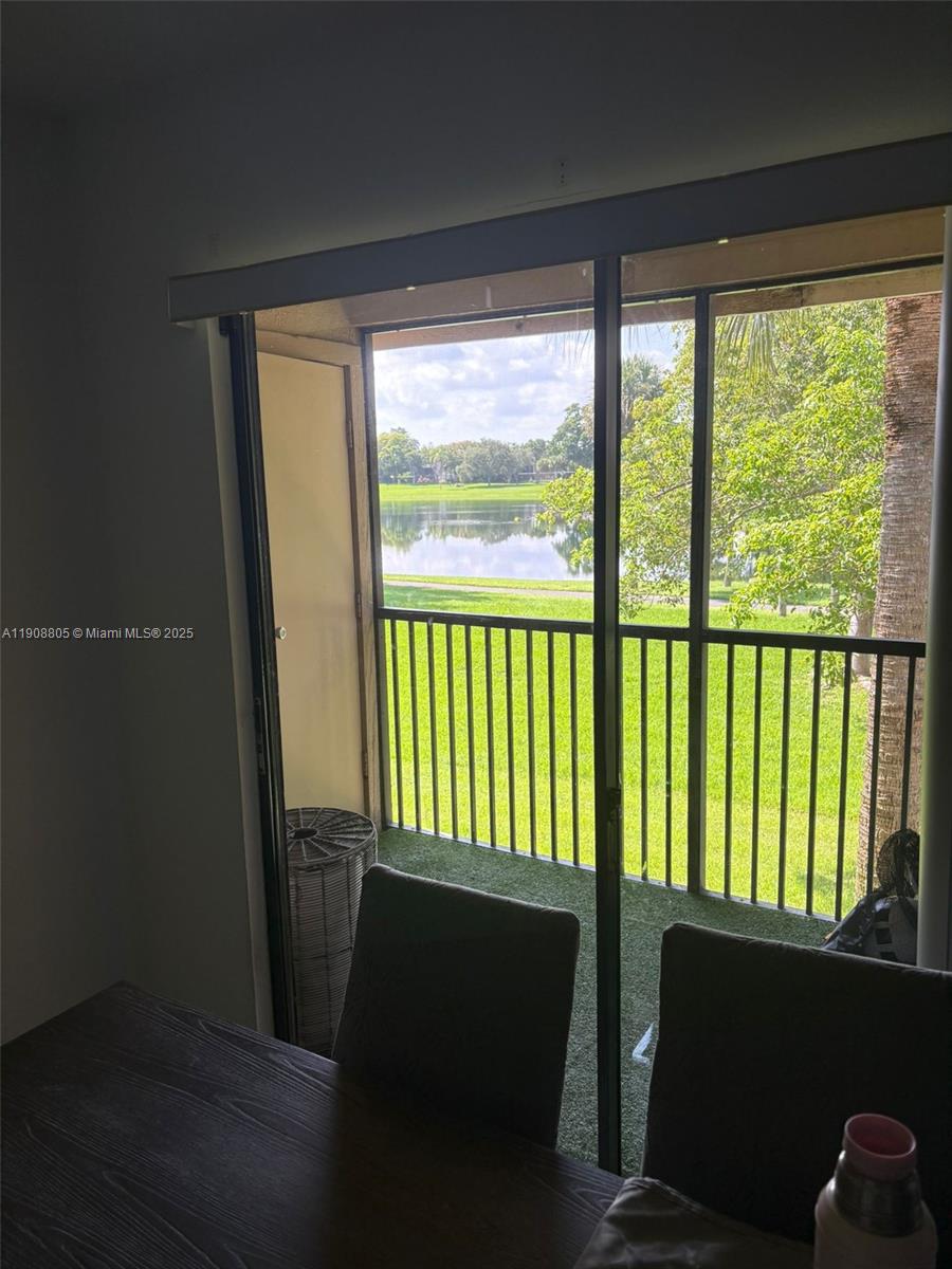 VISTA LAGO AT THE HAMMOCK - Residential Lease