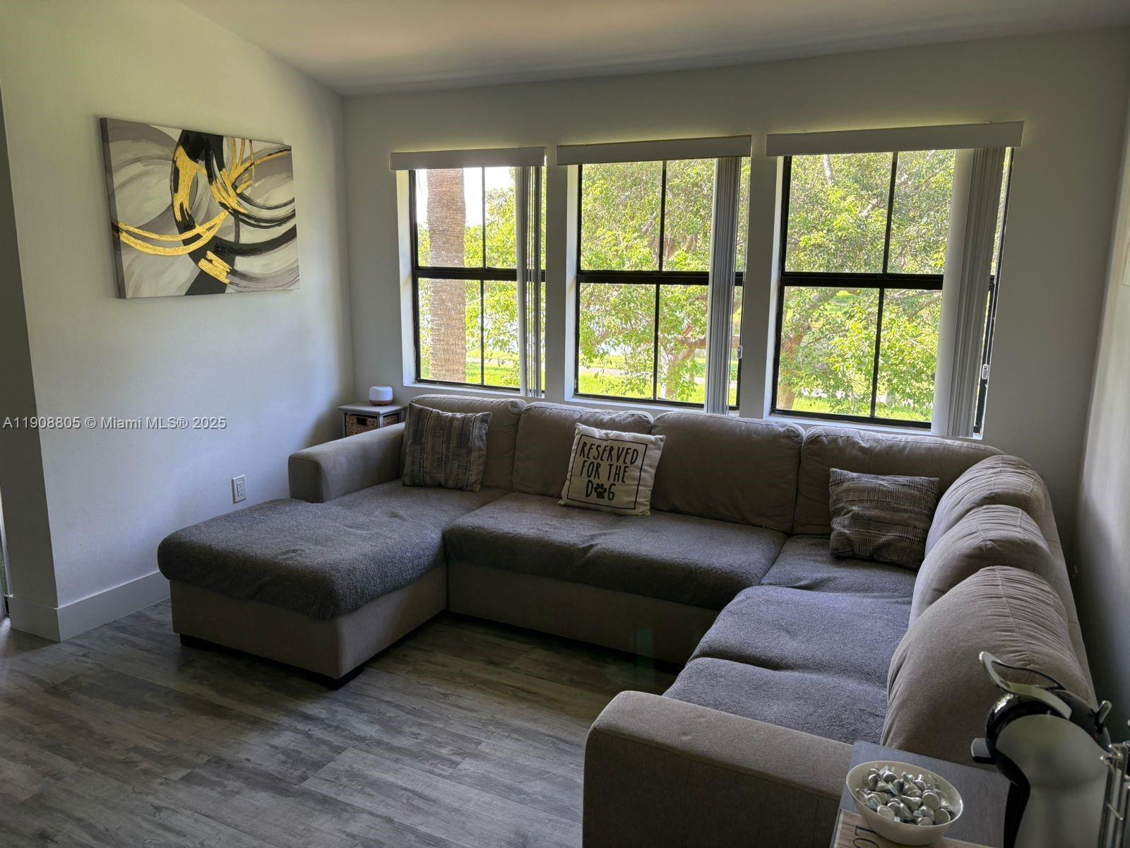 VISTA LAGO AT THE HAMMOCK - Residential Lease