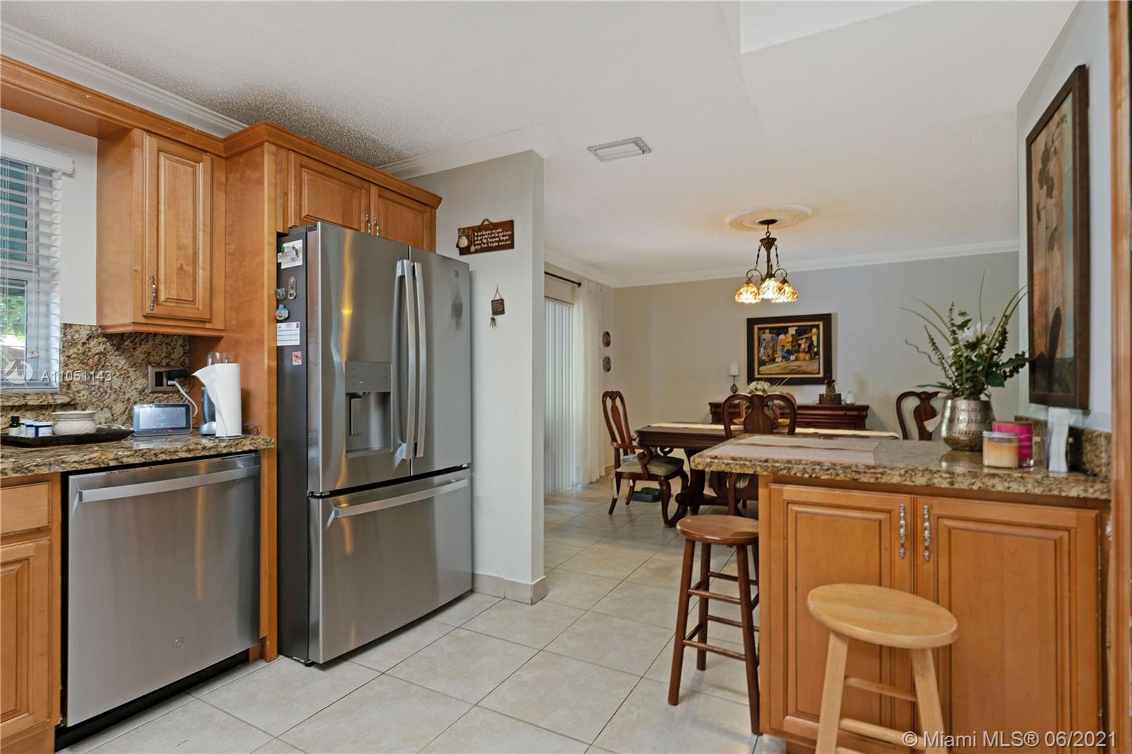 LAMBIANCE TOWNHOMES KENDA - Residential