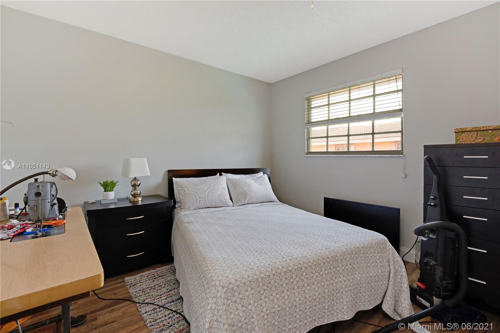 LAMBIANCE TOWNHOMES KENDA - Residential