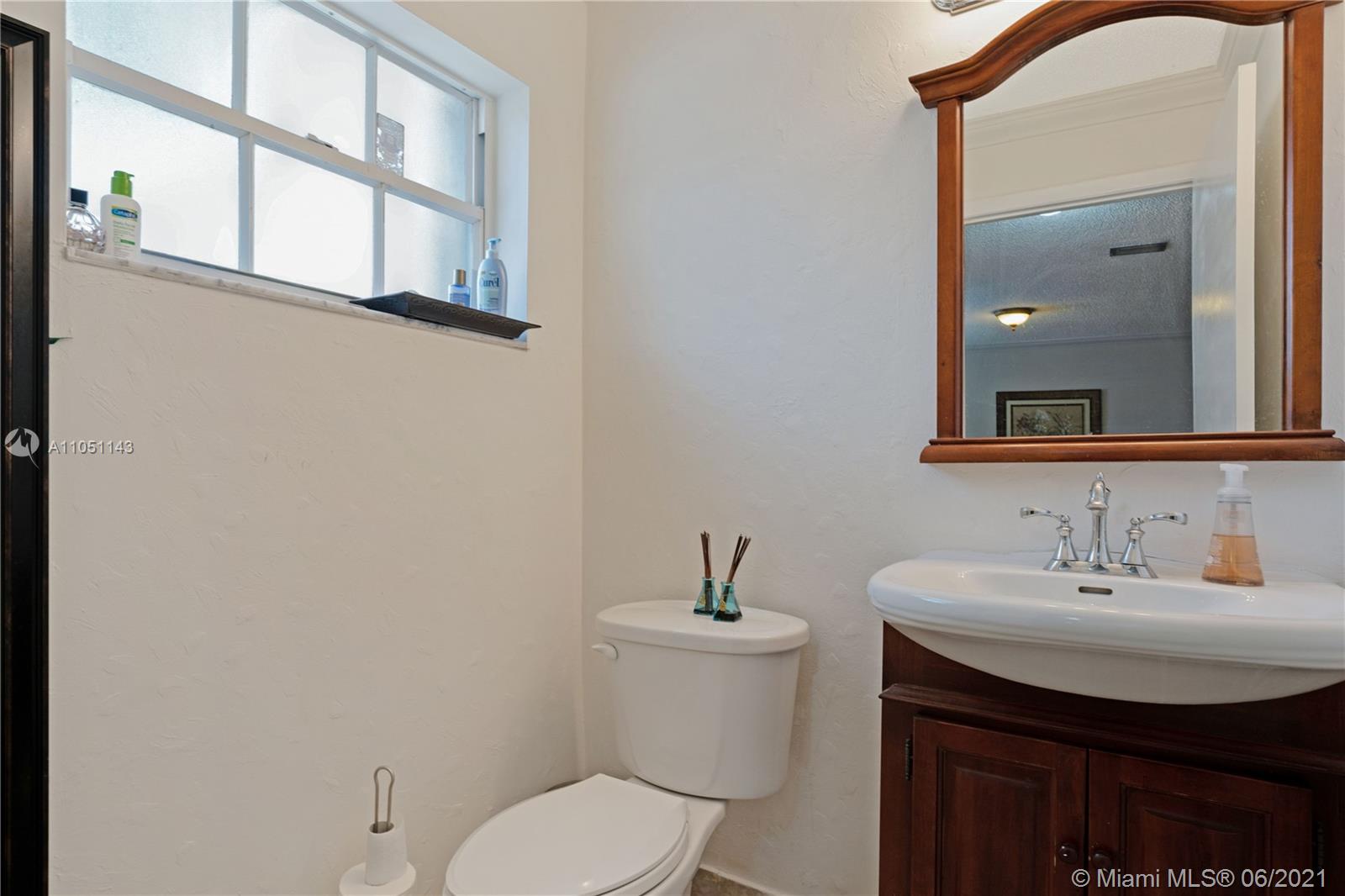 LAMBIANCE TOWNHOMES KENDA - Residential