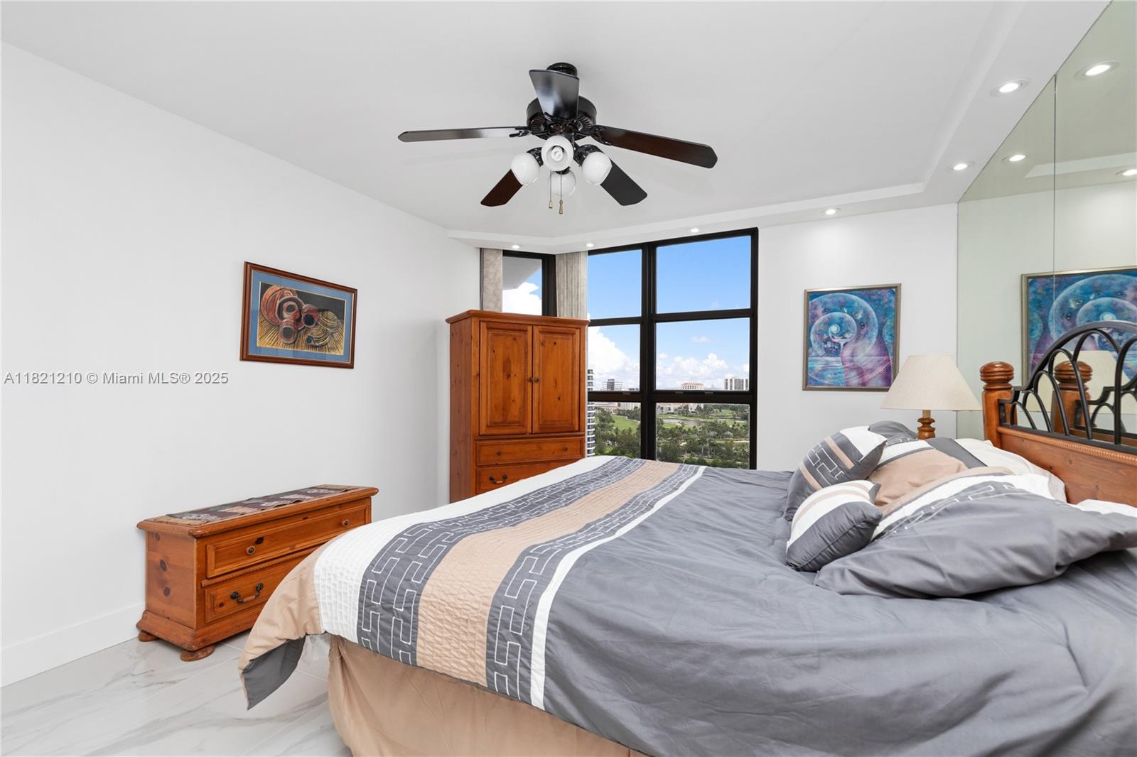 MYSTIC POINTE TOWER 500 C - Residential