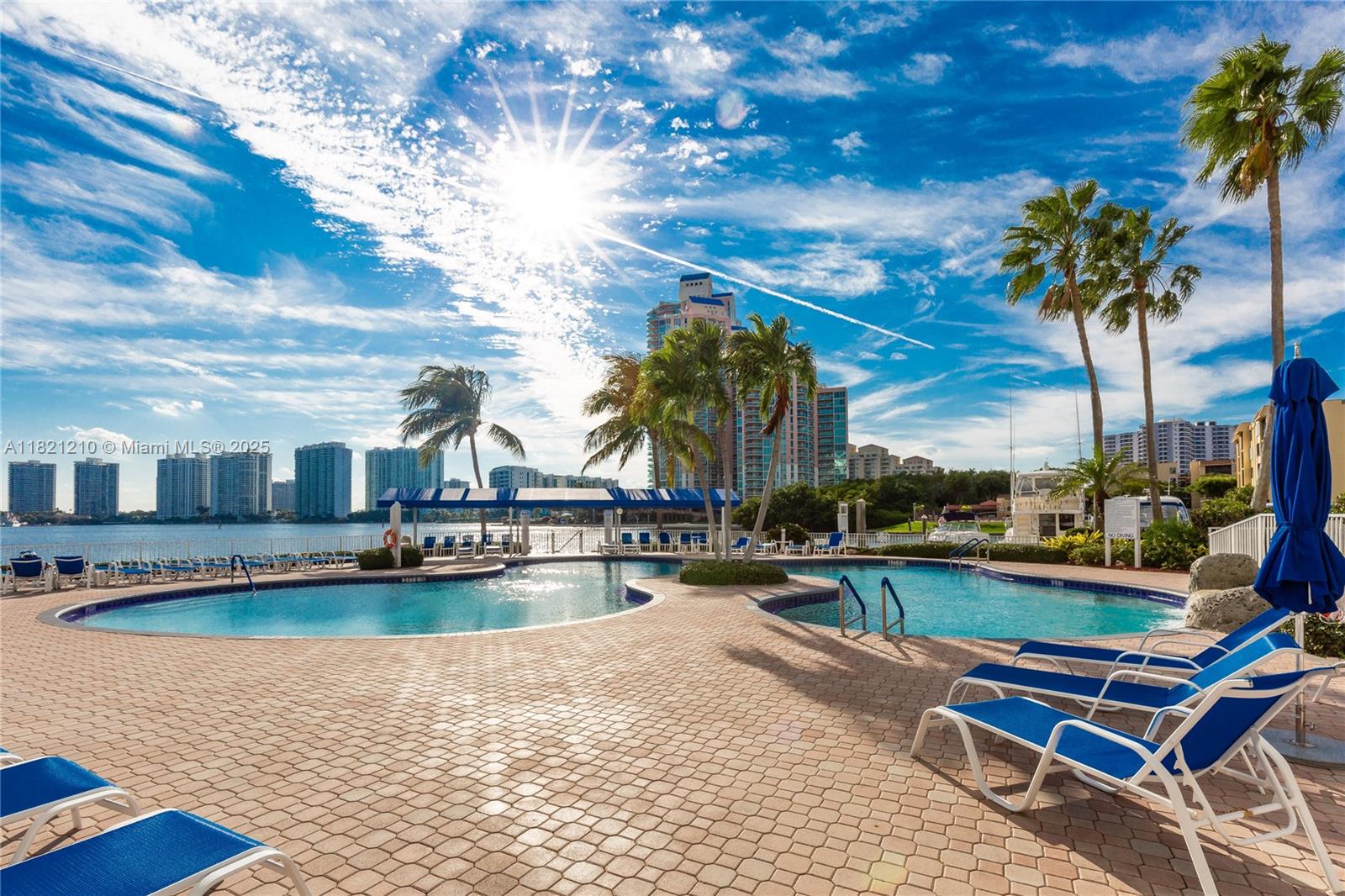 MYSTIC POINTE TOWER 500 C - Residential