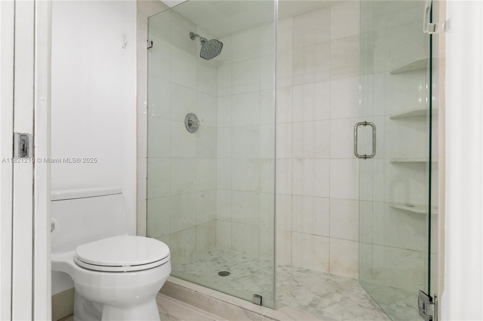 MYSTIC POINTE TOWER 500 C - Residential