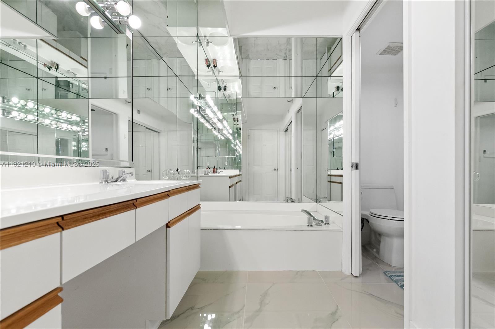 MYSTIC POINTE TOWER 500 C - Residential