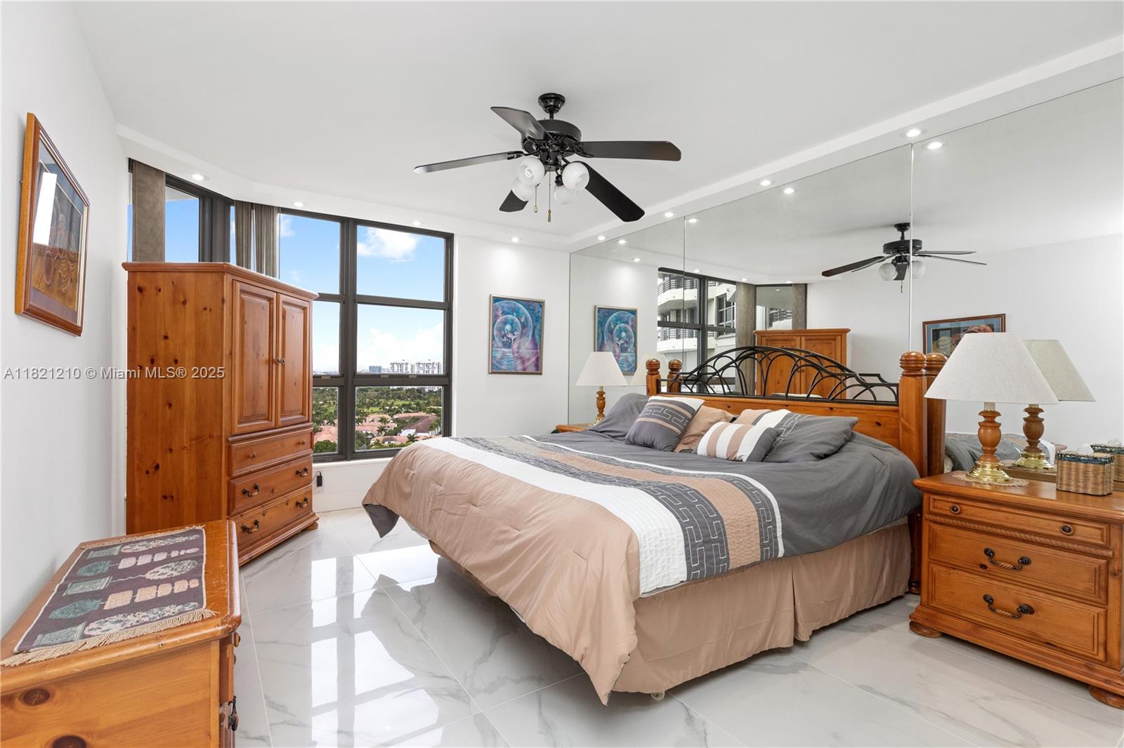 MYSTIC POINTE TOWER 500 C - Residential