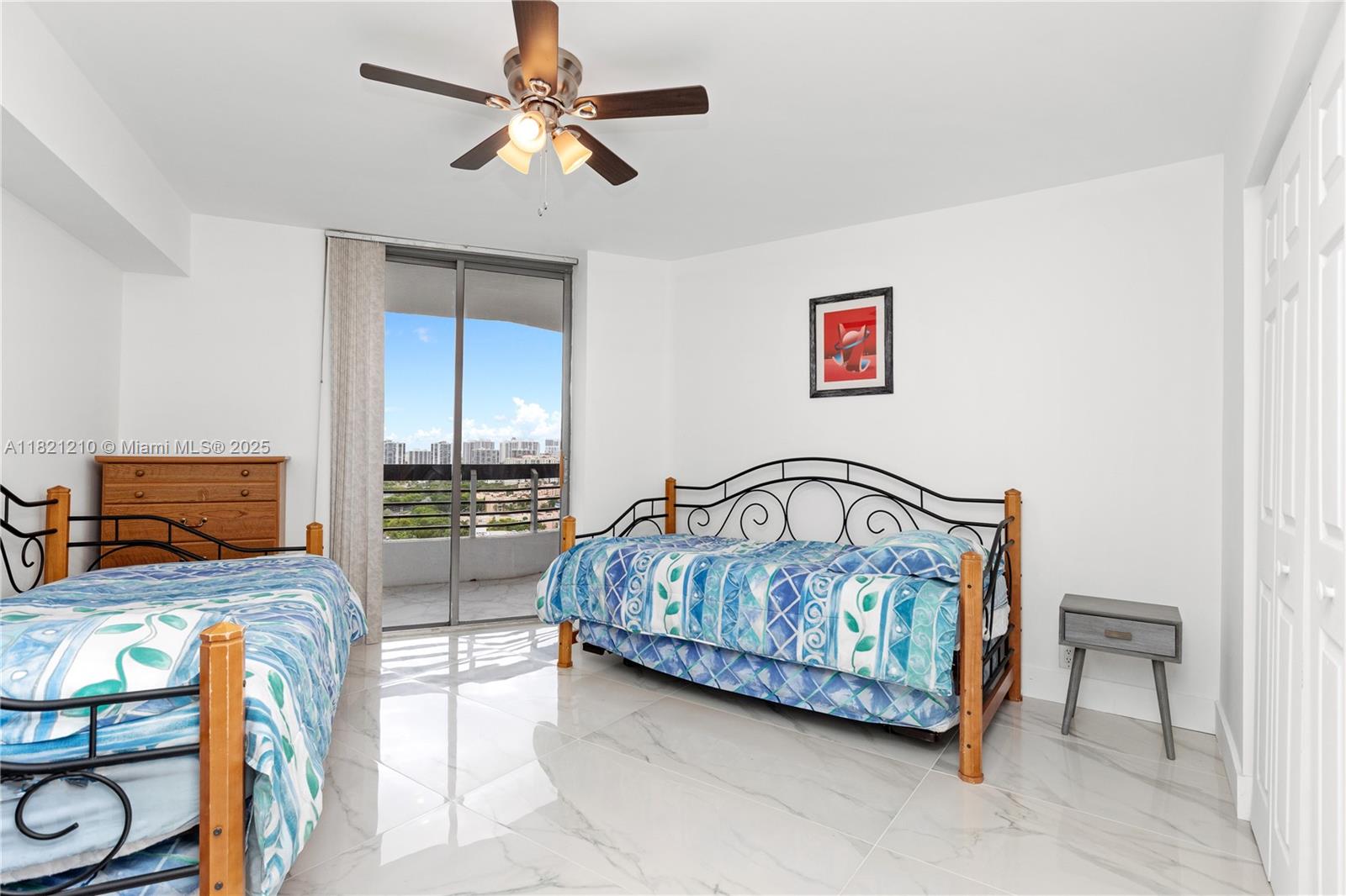 MYSTIC POINTE TOWER 500 C - Residential