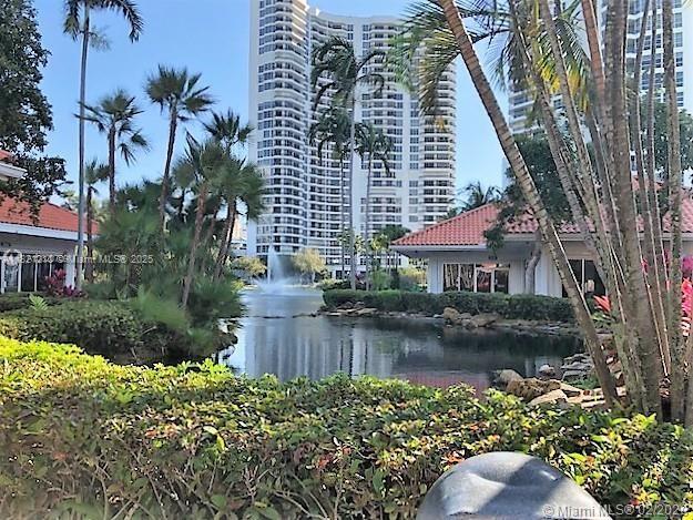 MYSTIC POINTE TOWER 500 C - Residential