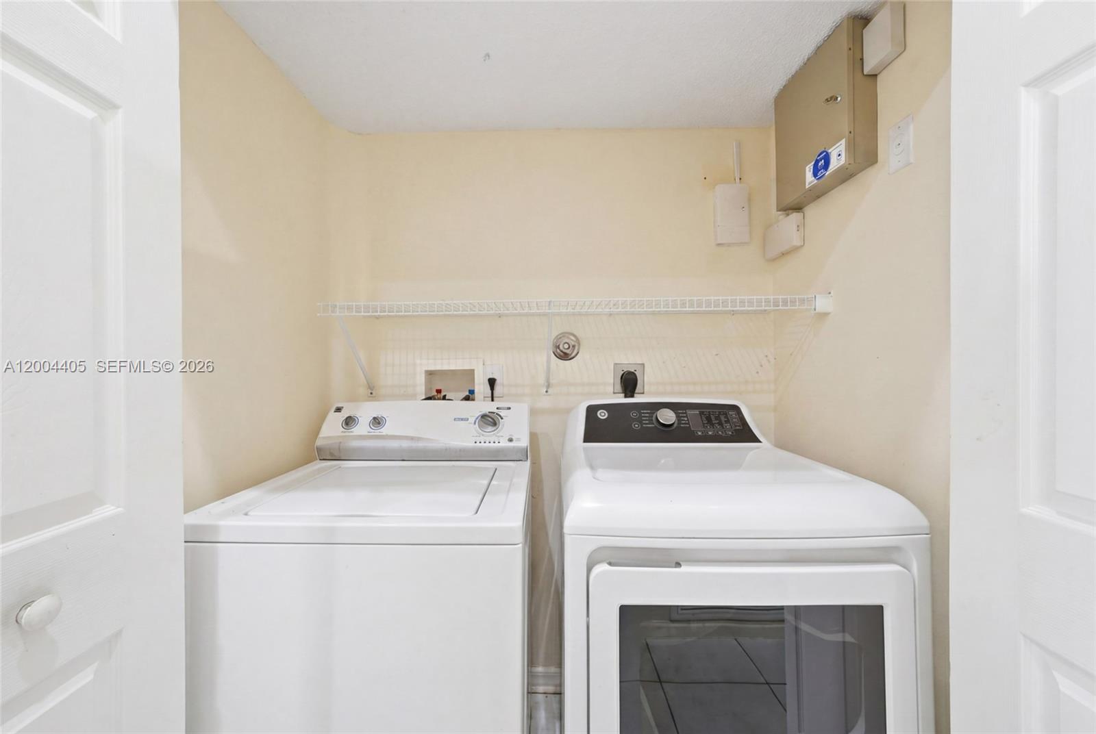 CORAL TRACE - Residential Lease