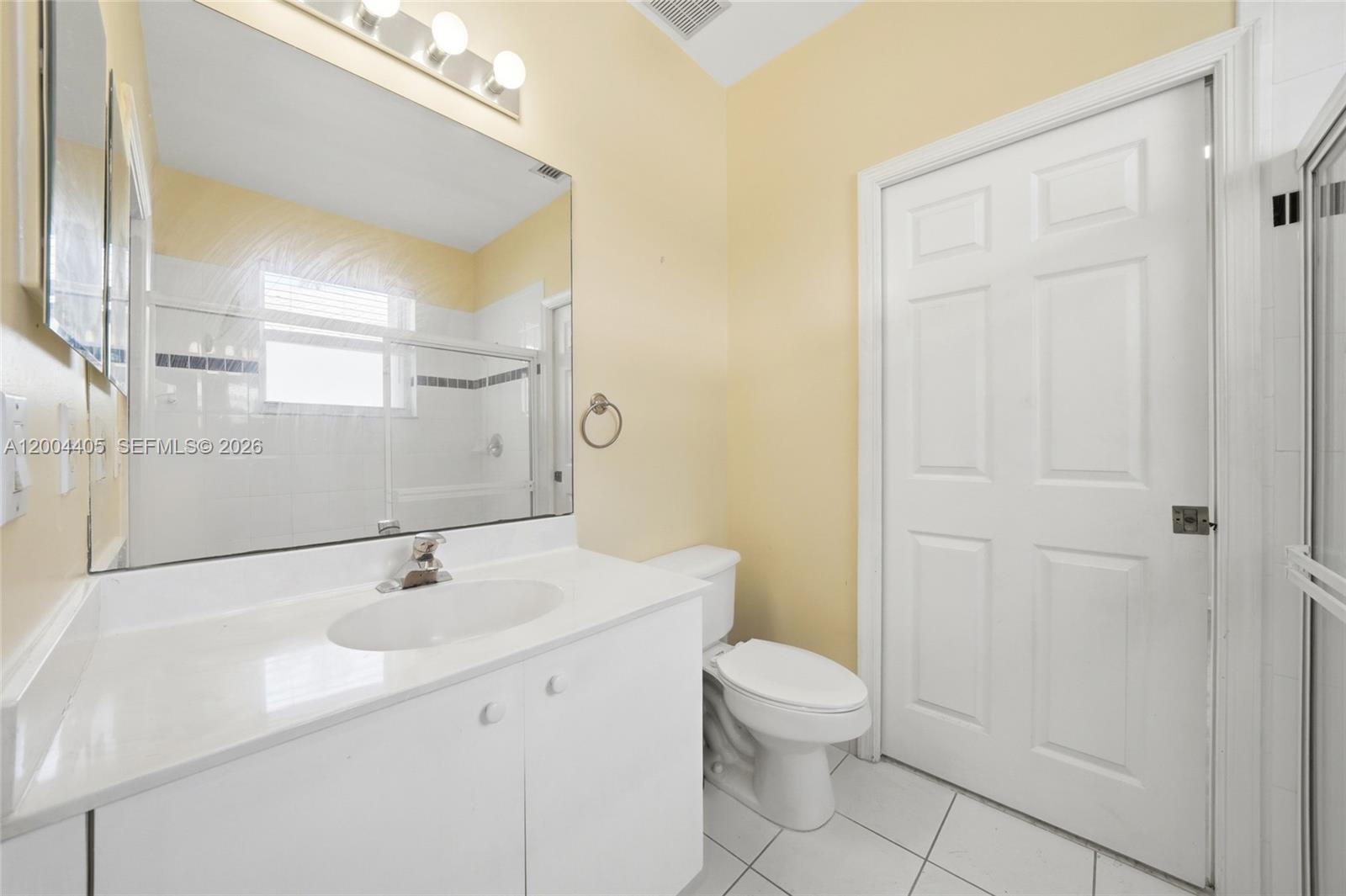 CORAL TRACE - Residential Lease