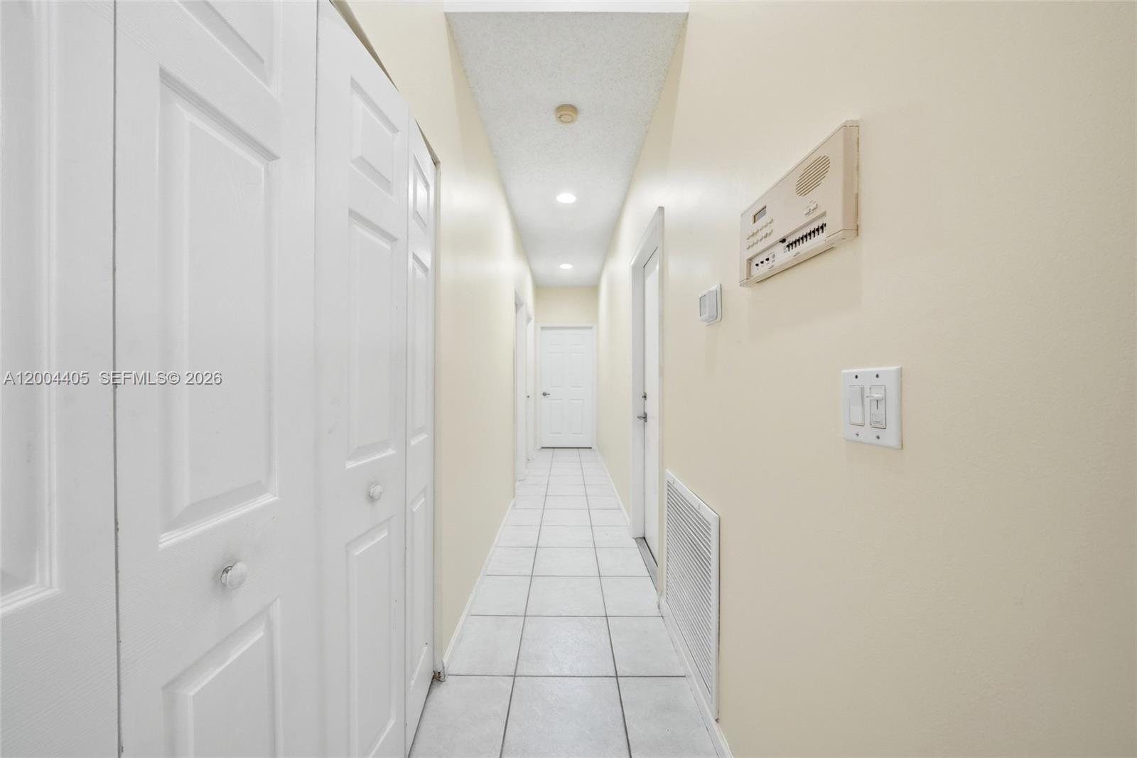 CORAL TRACE - Residential Lease