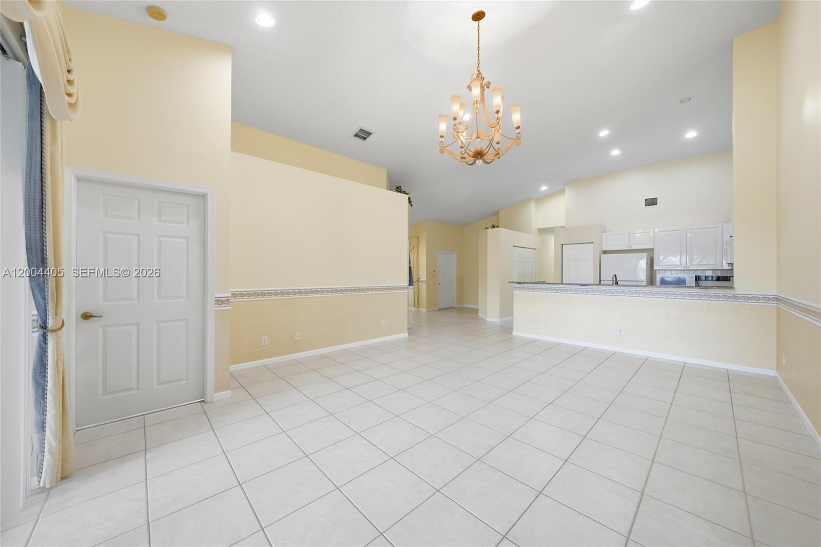 CORAL TRACE - Residential Lease