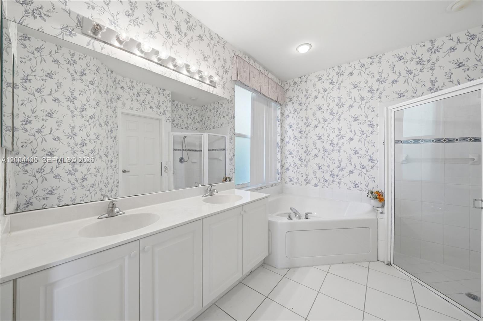 CORAL TRACE - Residential Lease