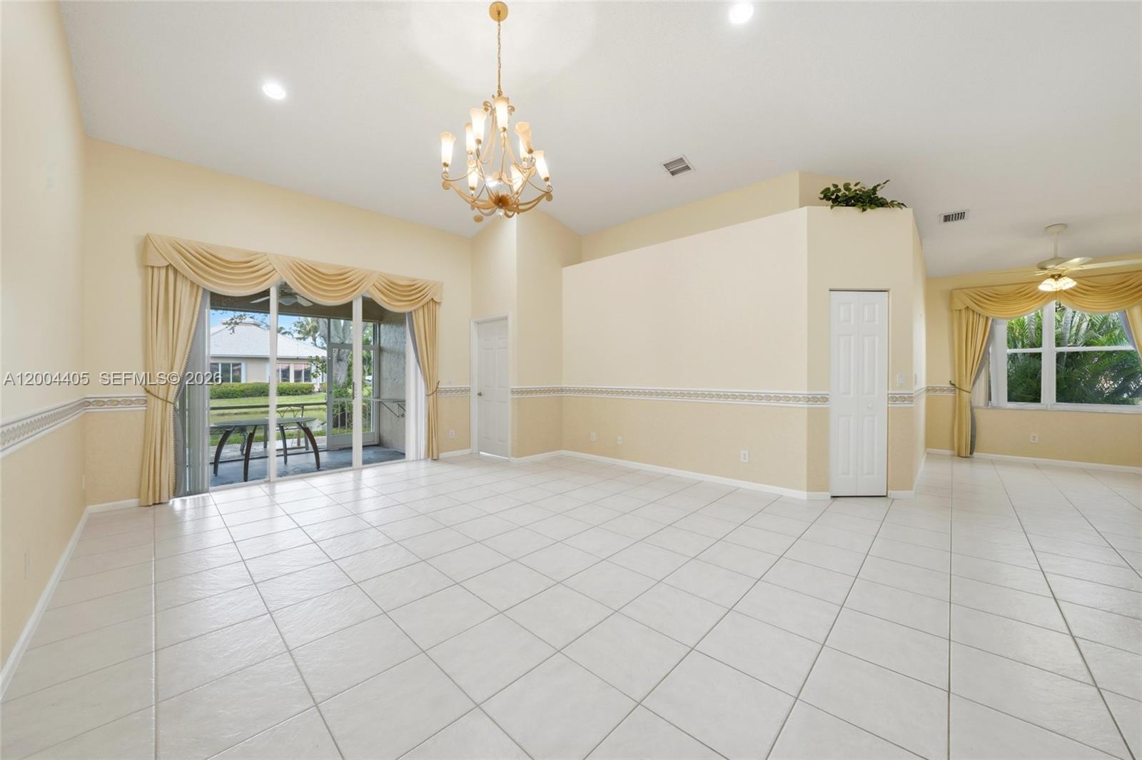 CORAL TRACE - Residential Lease