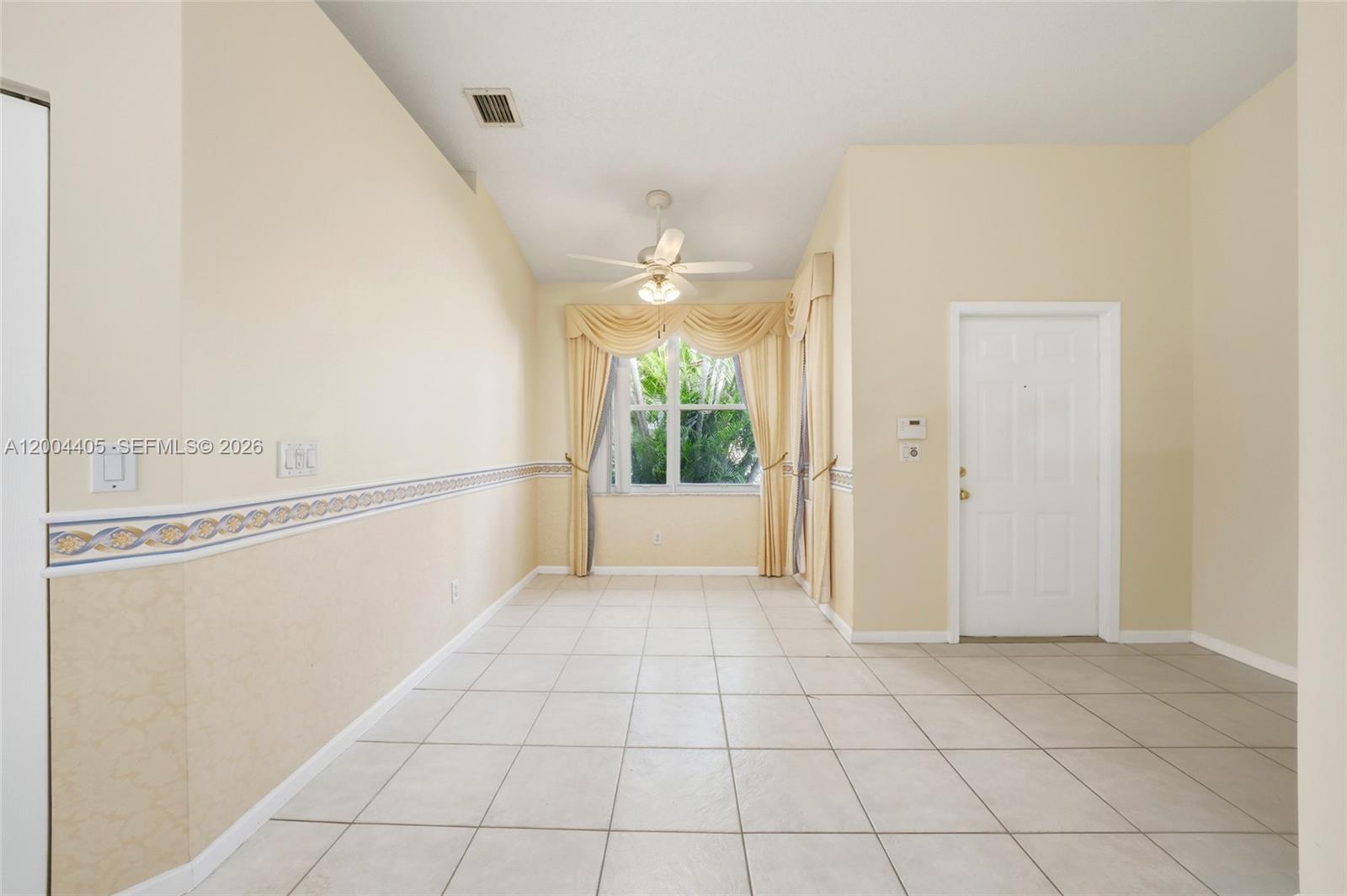 CORAL TRACE - Residential Lease