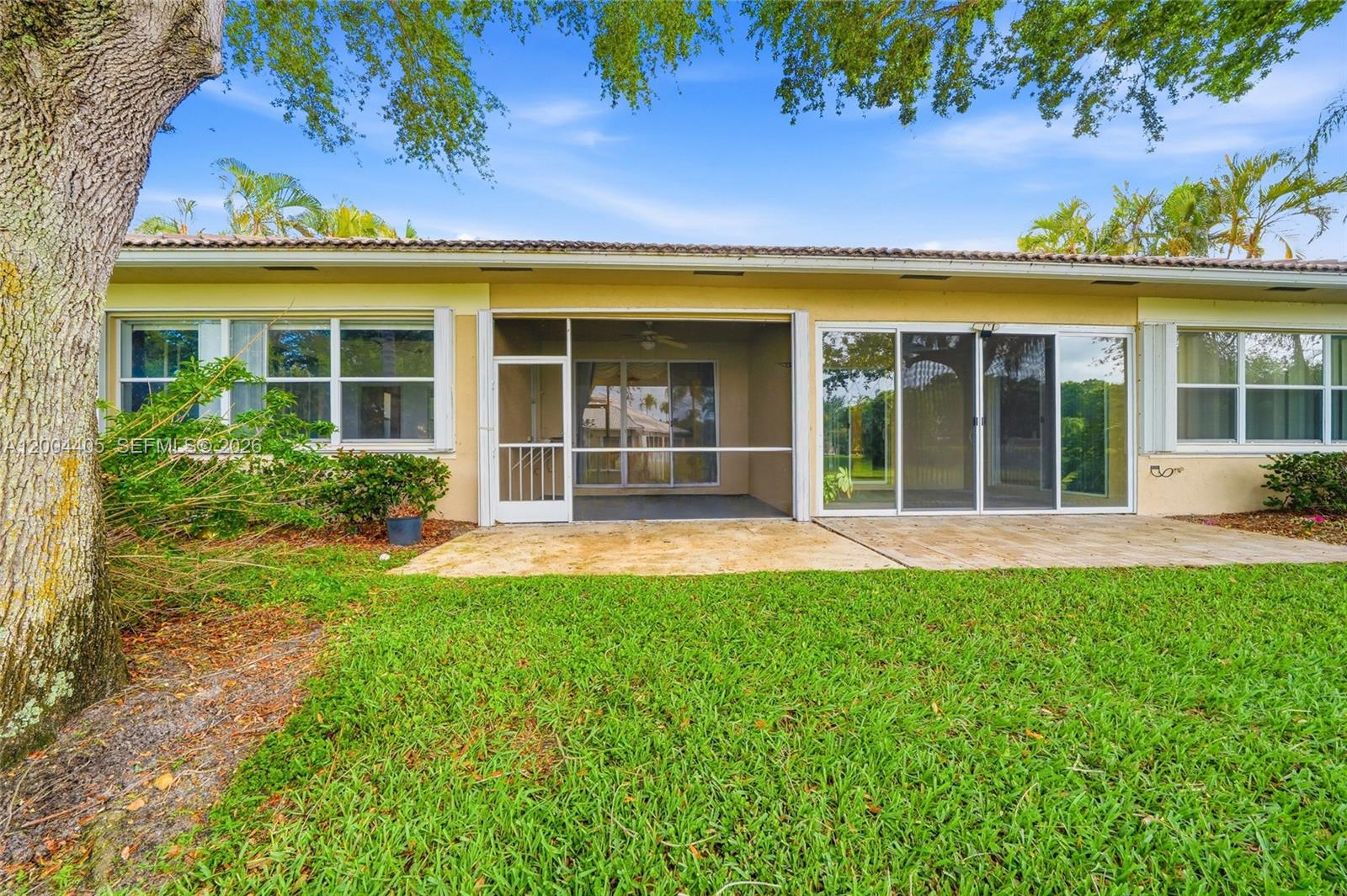 CORAL TRACE - Residential Lease