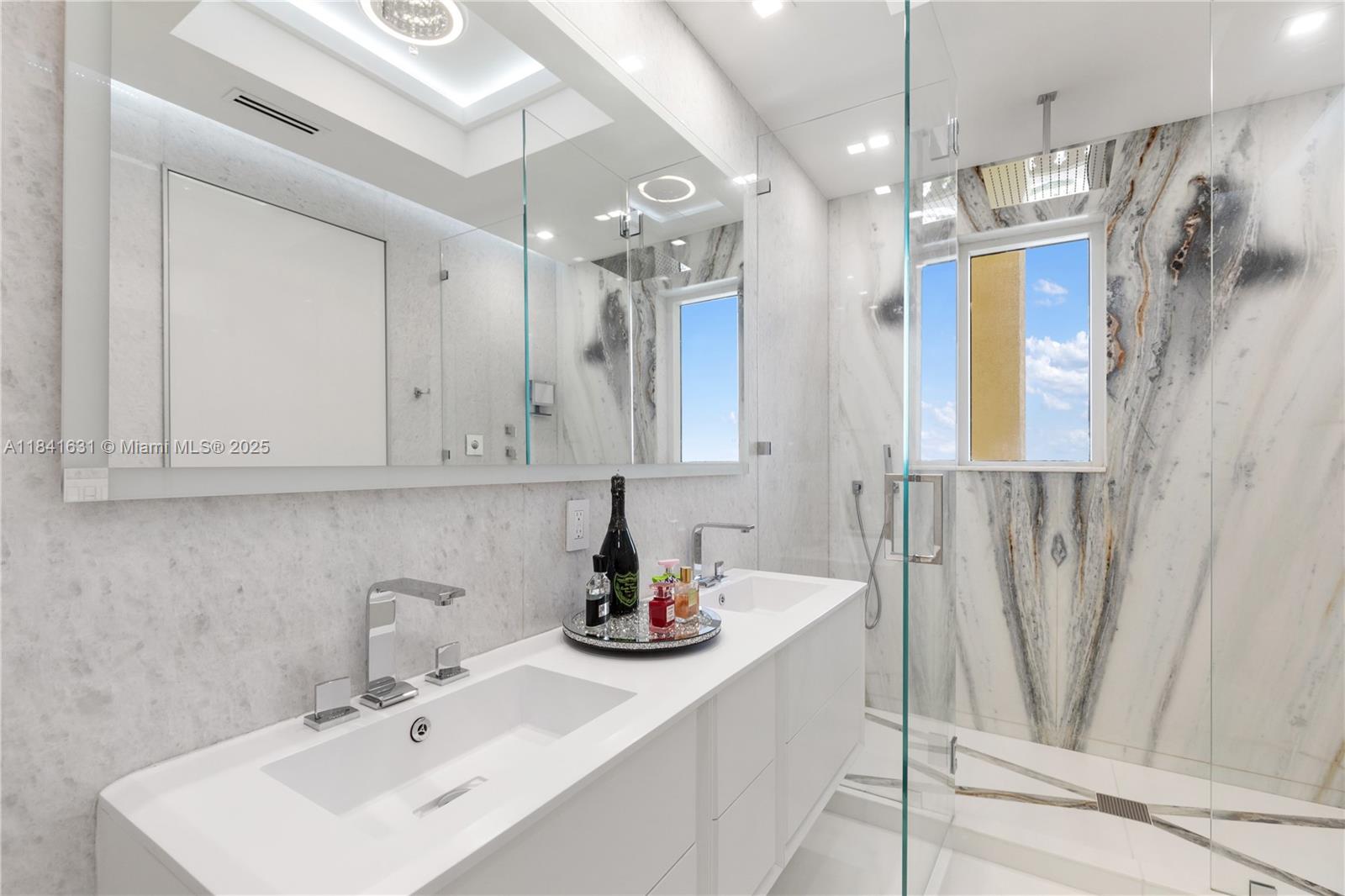 ACQUALINA OCEAN RESIDENCE - Residential