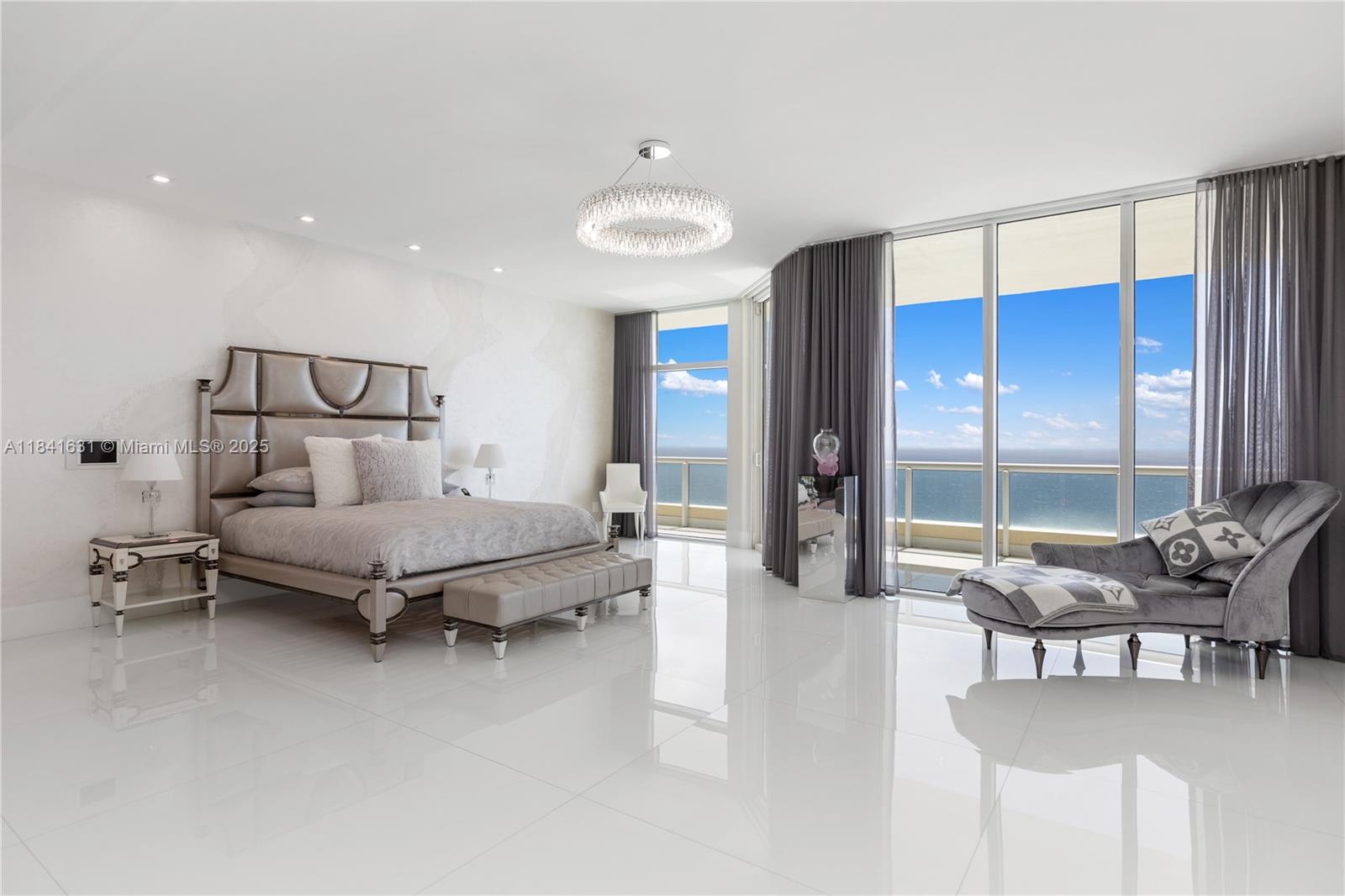 ACQUALINA OCEAN RESIDENCE - Residential