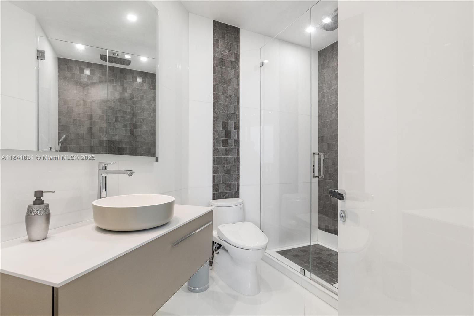 ACQUALINA OCEAN RESIDENCE - Residential