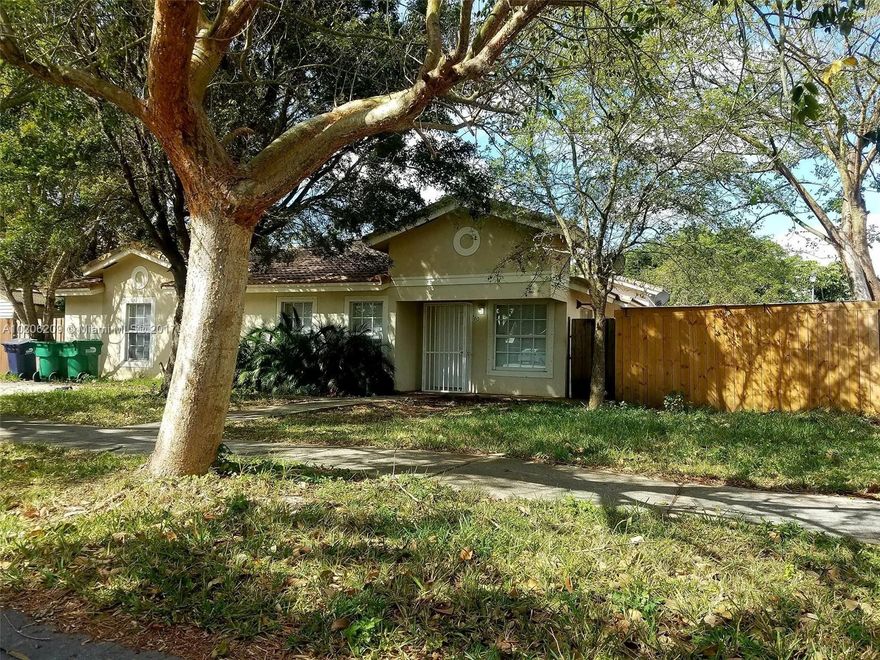 Affordable 3/2 single family home with privacy fenced patio.  NO HOA.  This home is perfect for a first time home buyer or someone who is downsizing.  Don't miss this opportunity to own affordable South Florida real estate. Any financed offer must have a DU approval, POF (downpayment & CC)