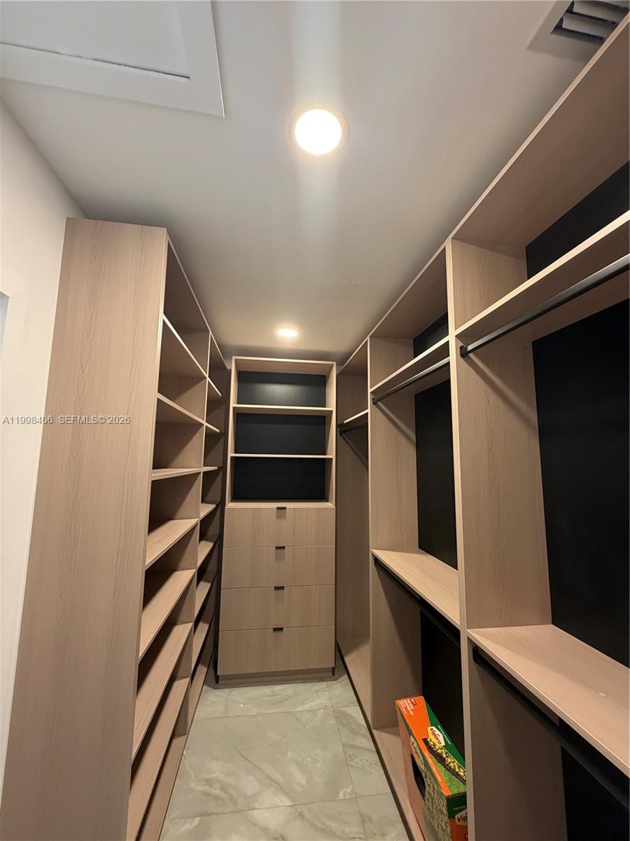 EDGEWATER PARK AMD PL - Residential