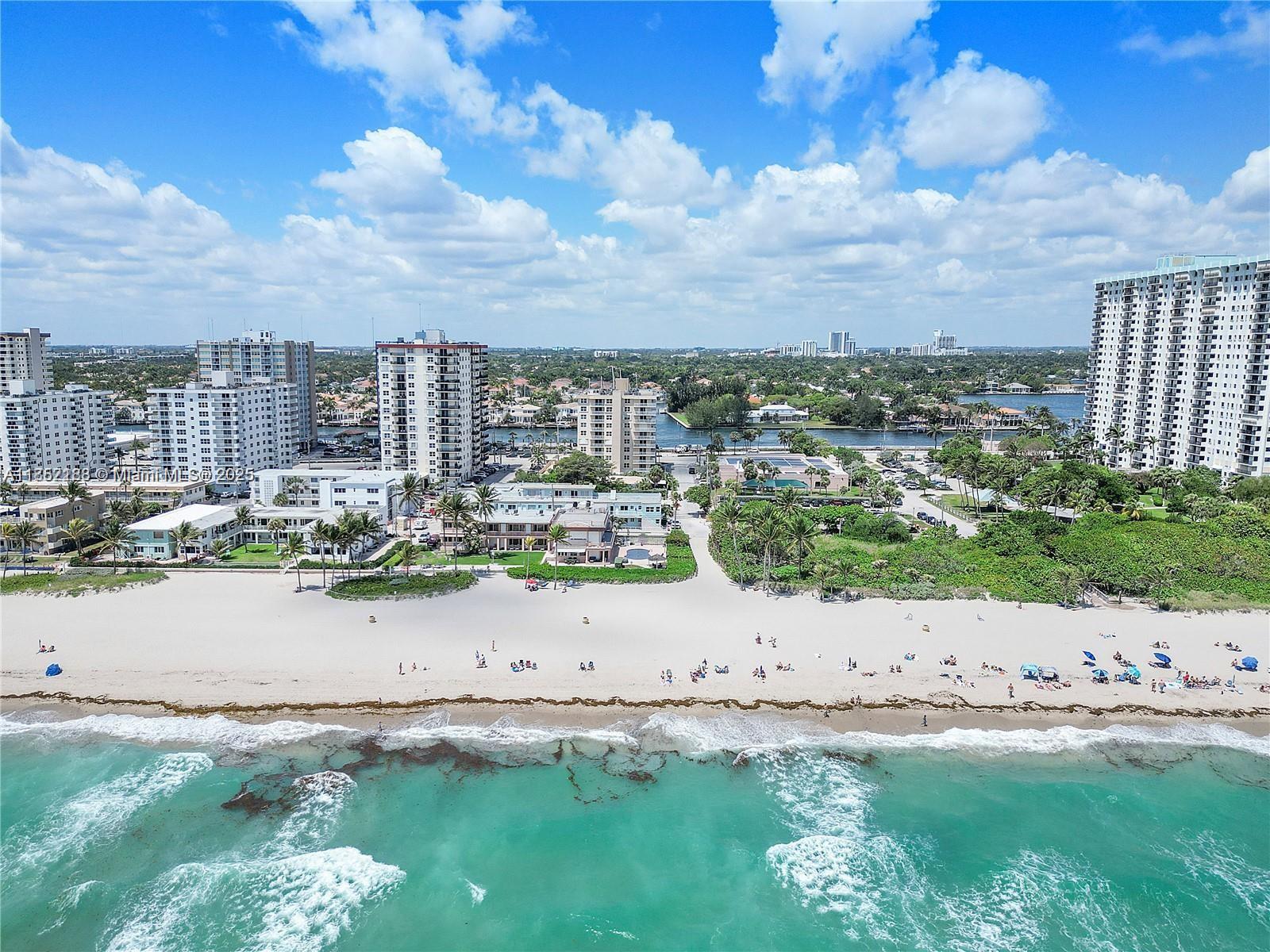 STRATFORD TOWERS CONDO - Residential