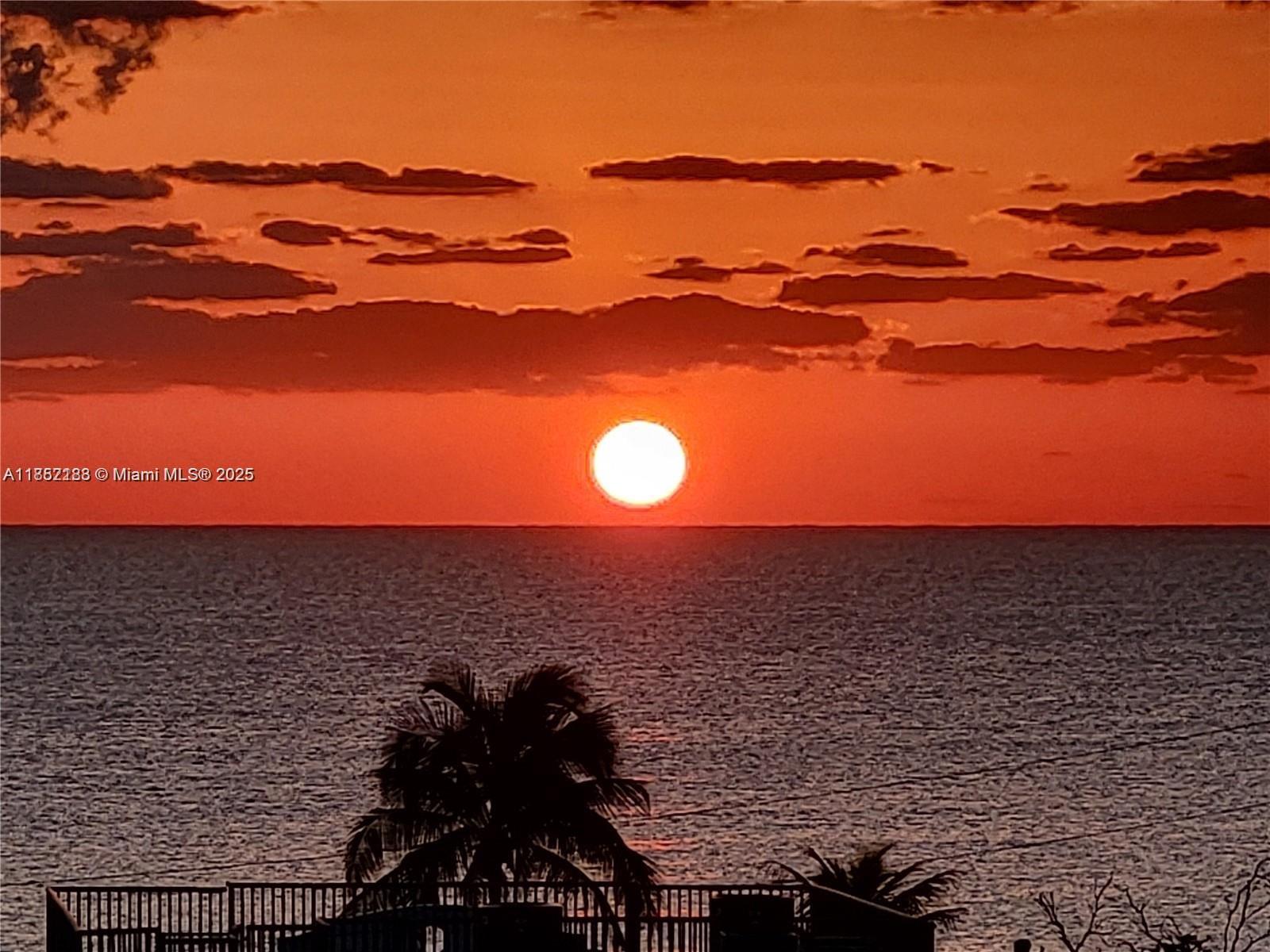 STRATFORD TOWERS CONDO - Residential