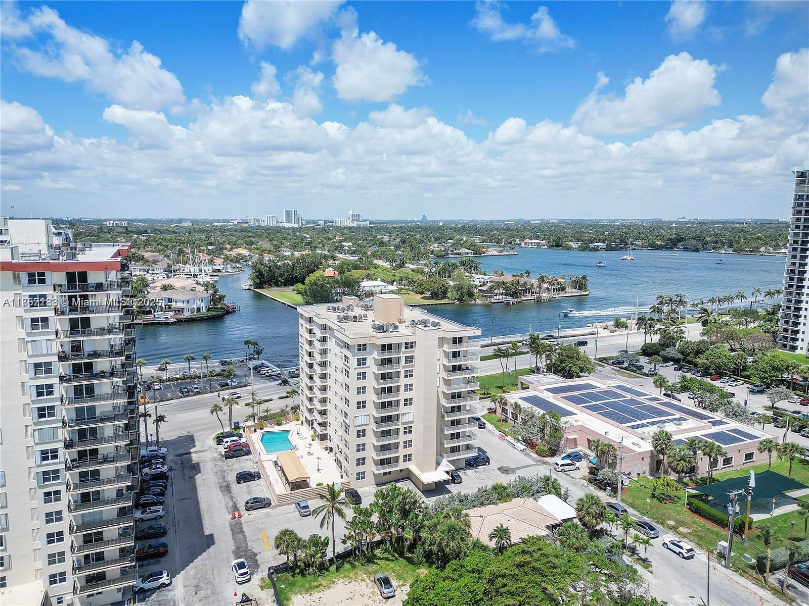 STRATFORD TOWERS CONDO - Residential