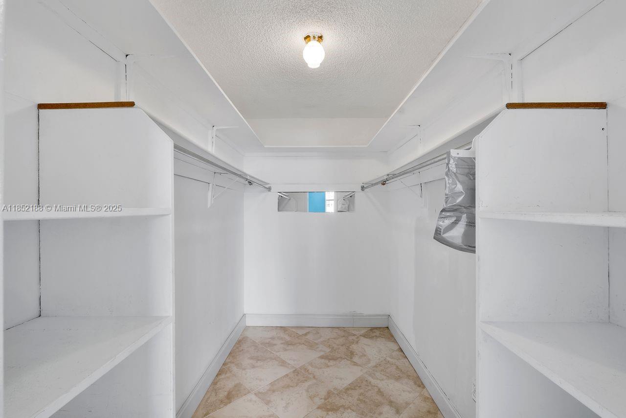 STRATFORD TOWERS CONDO - Residential