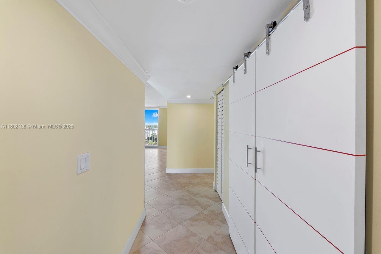 STRATFORD TOWERS CONDO - Residential