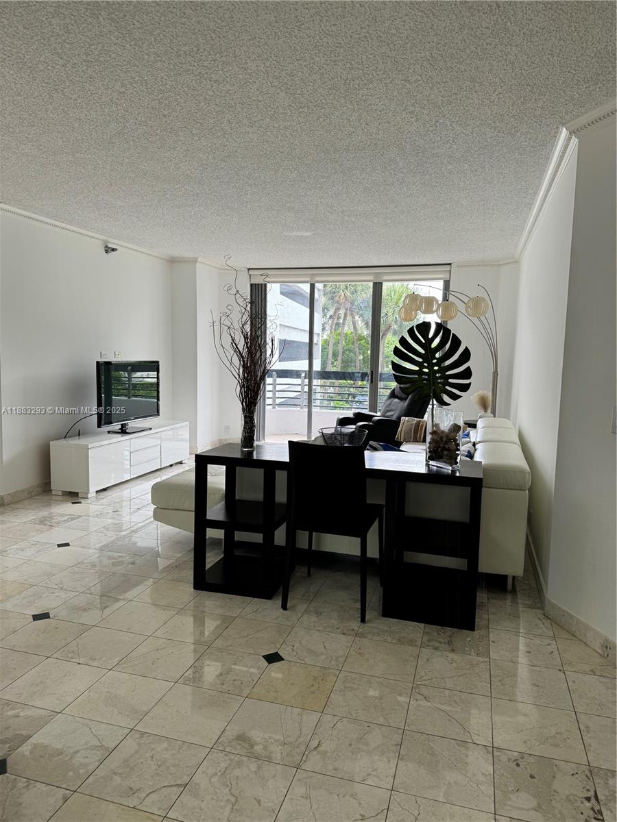 MYSTIC POINTE TOWER 600 C - Residential