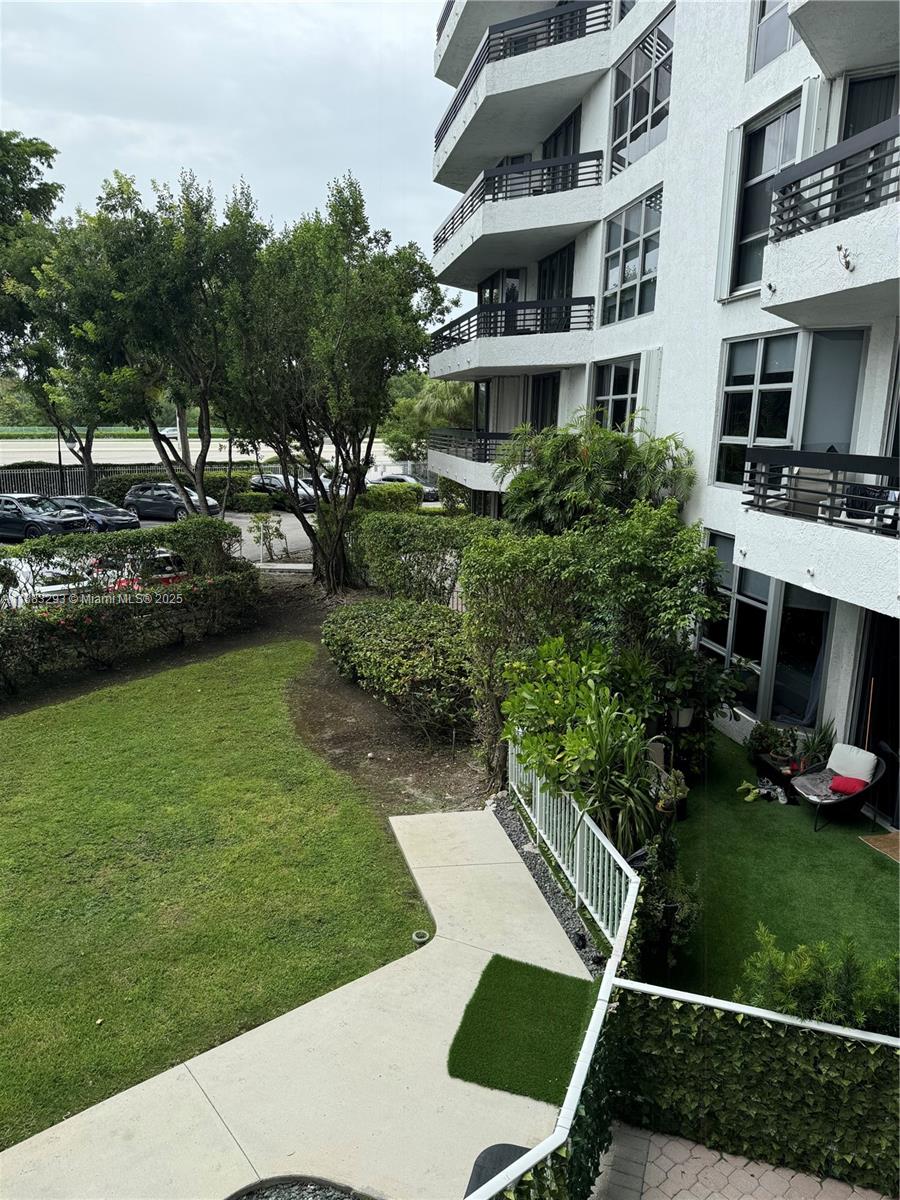 MYSTIC POINTE TOWER 600 C - Residential