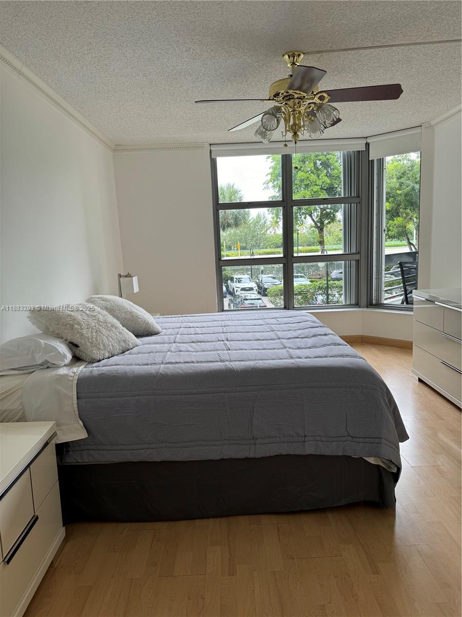 MYSTIC POINTE TOWER 600 C - Residential