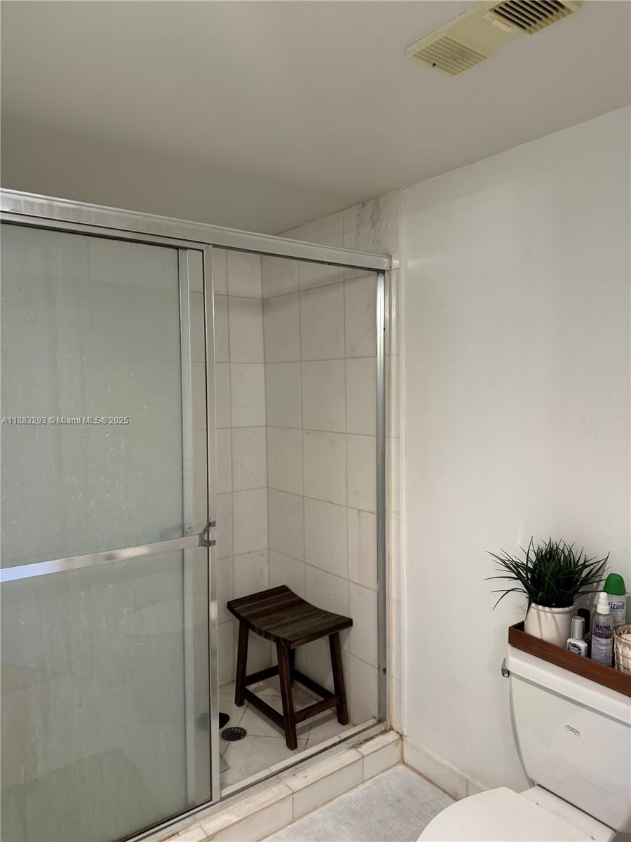 MYSTIC POINTE TOWER 600 C - Residential