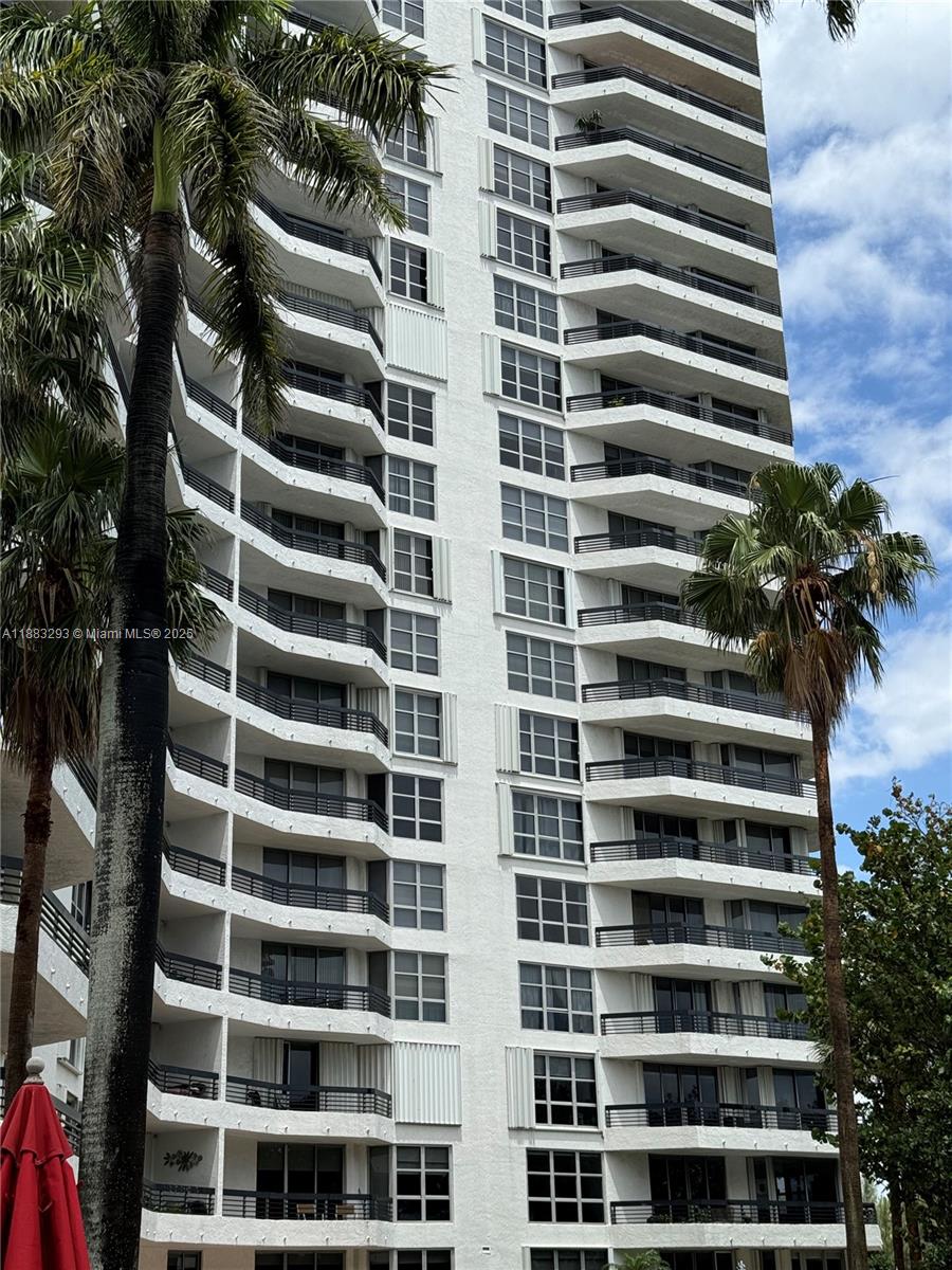 MYSTIC POINTE TOWER 600 C - Residential