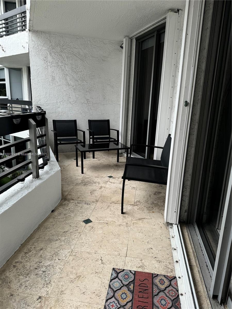 MYSTIC POINTE TOWER 600 C - Residential