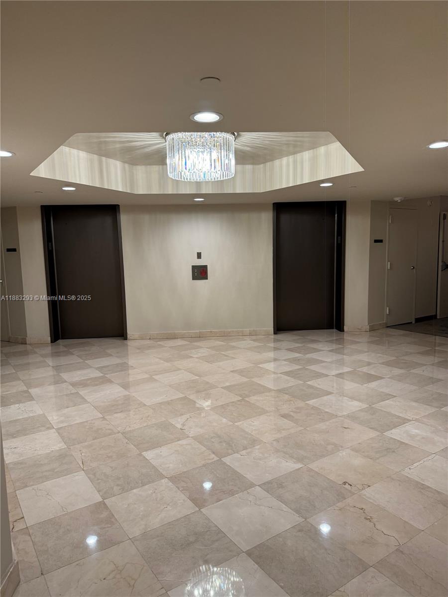 MYSTIC POINTE TOWER 600 C - Residential