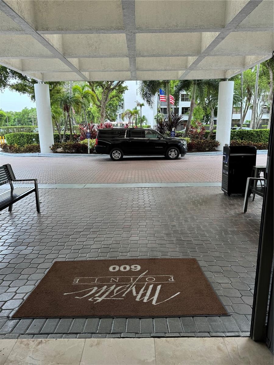 MYSTIC POINTE TOWER 600 C - Residential