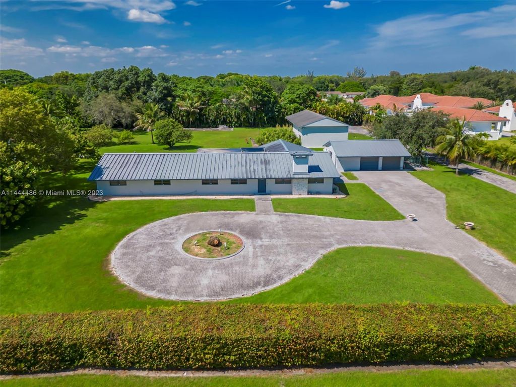 Photo of 17781 SW 52nd Ct, Southwest Ranches, FL 33331 (MLS # A11444486)