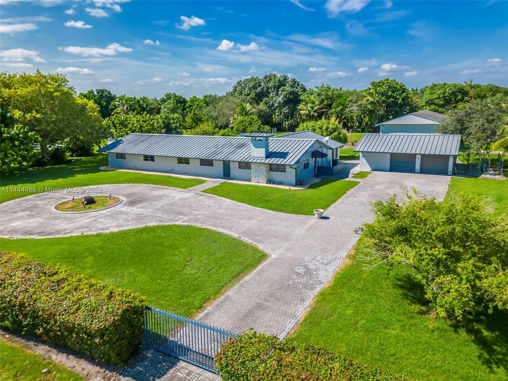 Photo of 17781 SW 52nd Ct, Southwest Ranches, FL 33331 (MLS # A11444486)