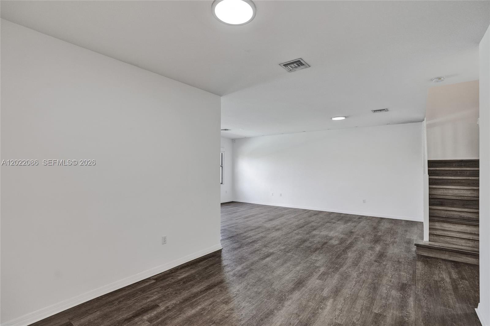 CHAMPION LAKES - Residential