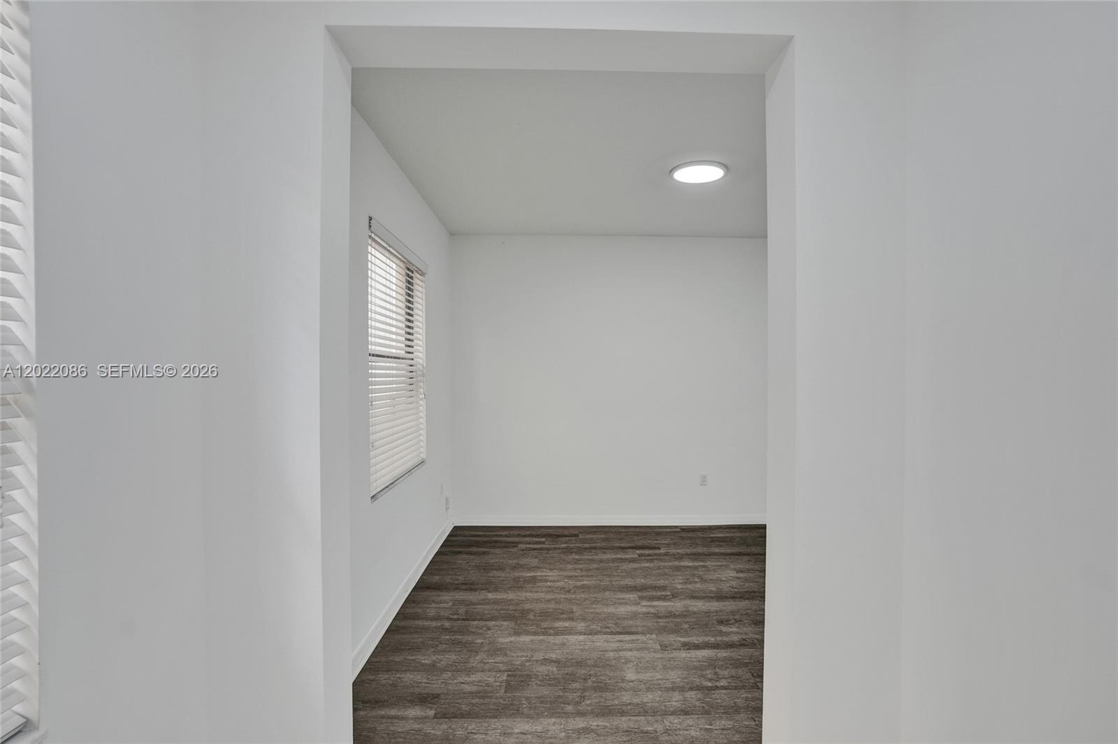 CHAMPION LAKES - Residential