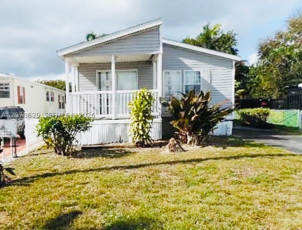 Photo of 1901 SW 87th Ter #1901, Davie, FL 33324 (MLS # A12078625)