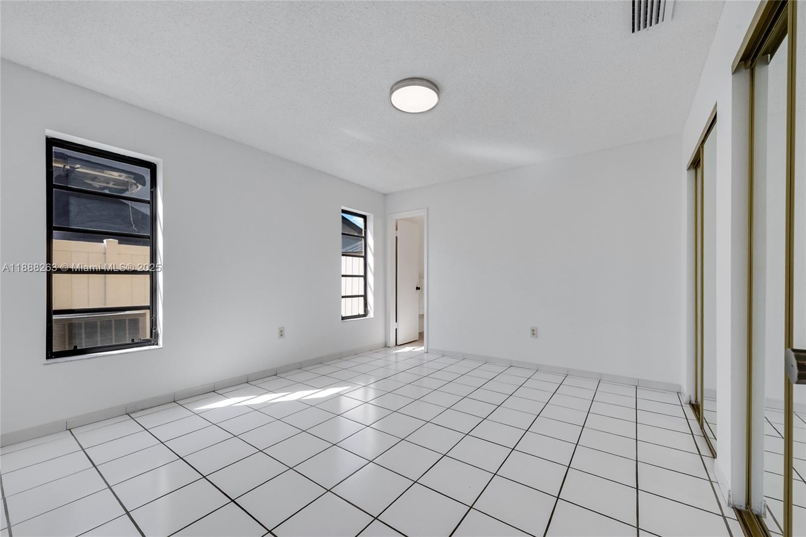 ARBORGATE KENDALL LK E CO - Residential