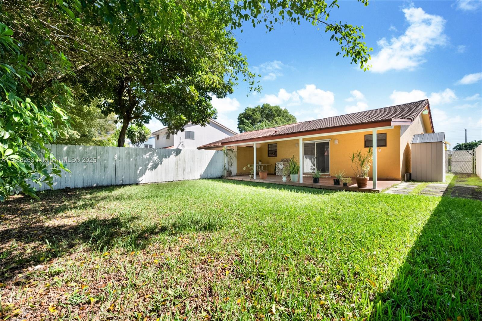 ARBORGATE KENDALL LK E CO - Residential