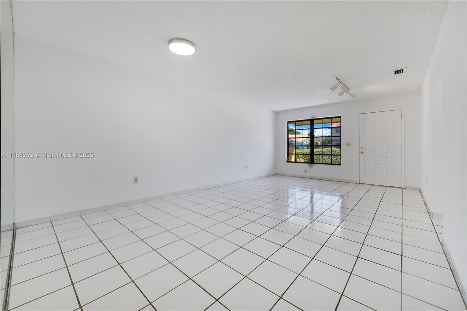 ARBORGATE KENDALL LK E CO - Residential