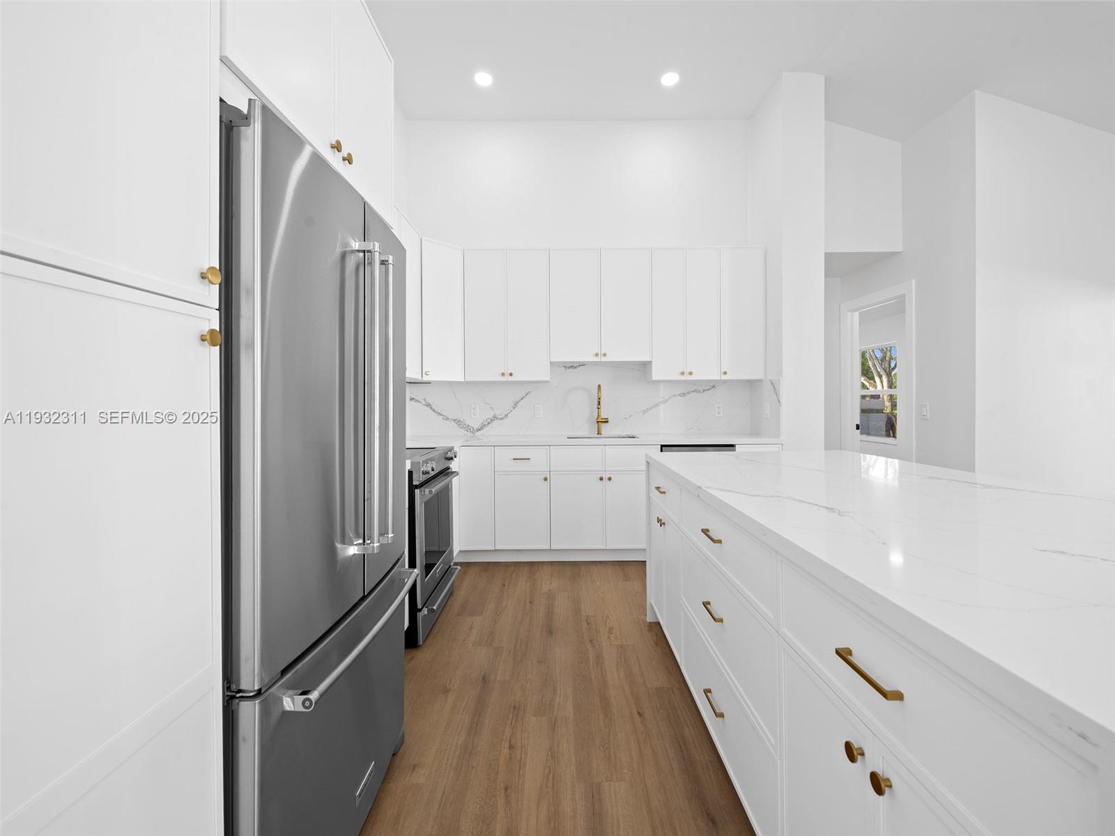 CEDAR CAY - Residential