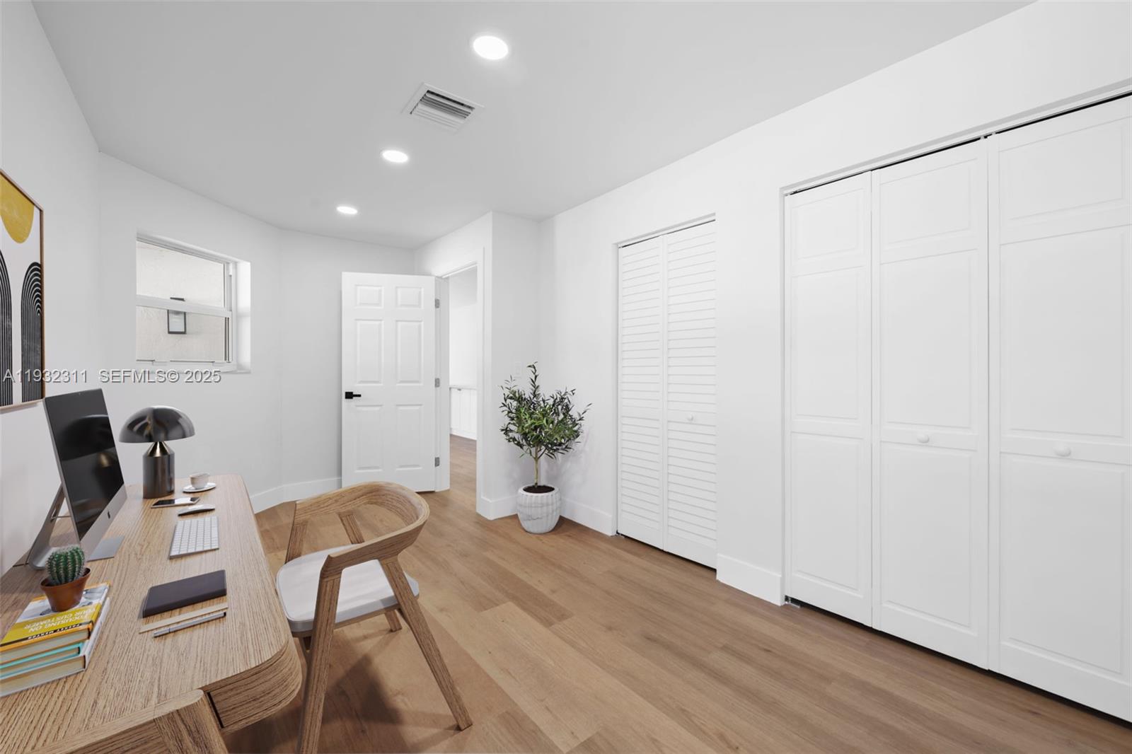 CEDAR CAY - Residential